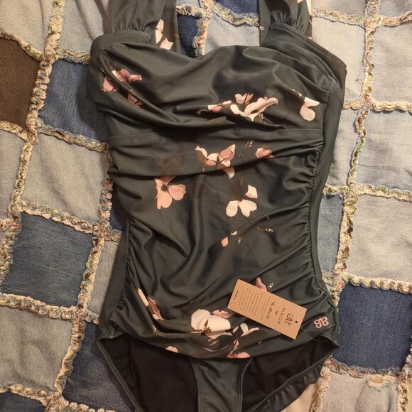 Albion Fit Off Shoulder Victoria Swimsuit Sz M - NWT - Picture 4 of 7